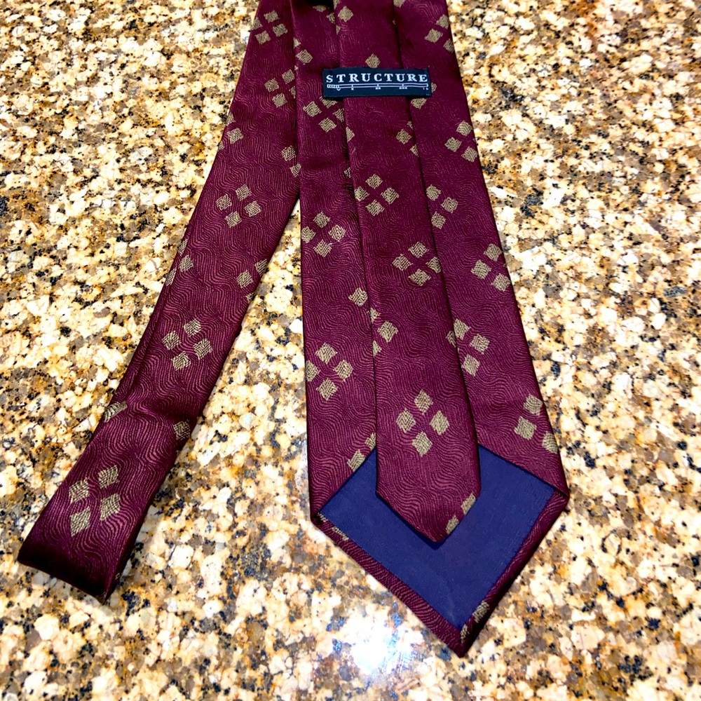 Structure tie Fall looks - Picture 2 of 3